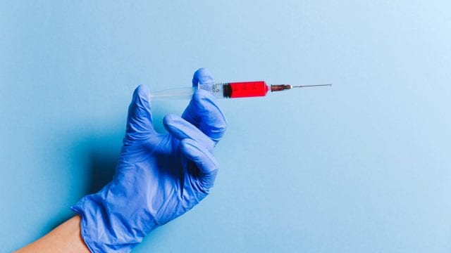 FGE investiga venta de vacuna falsa contra el Covid-19 en La Montaña de Guerrero
