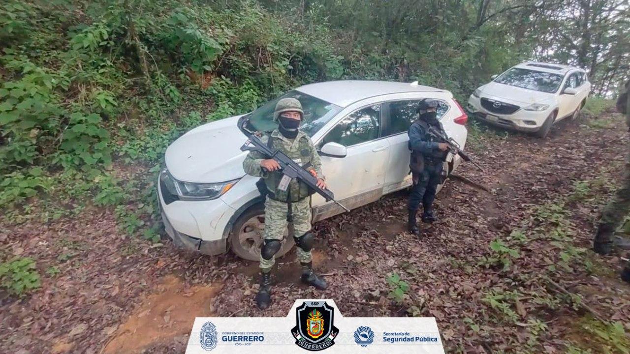 Recupera Policía Estatal, Ejército y Guardia Nacional dos camionetas con reporte de robo en Taxco
