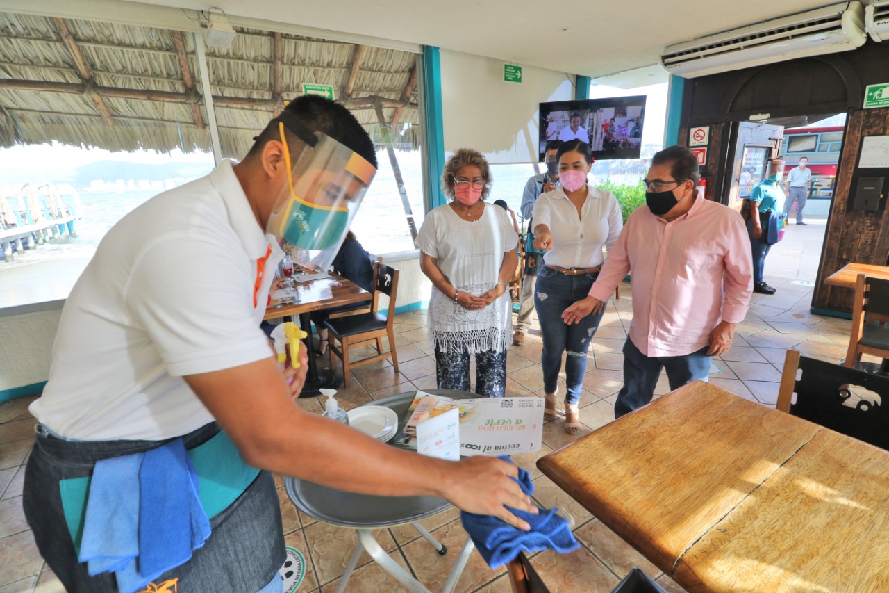 Verifica Adela Román medidas sanitarias en restaurantes de la zona turística de Acapulco