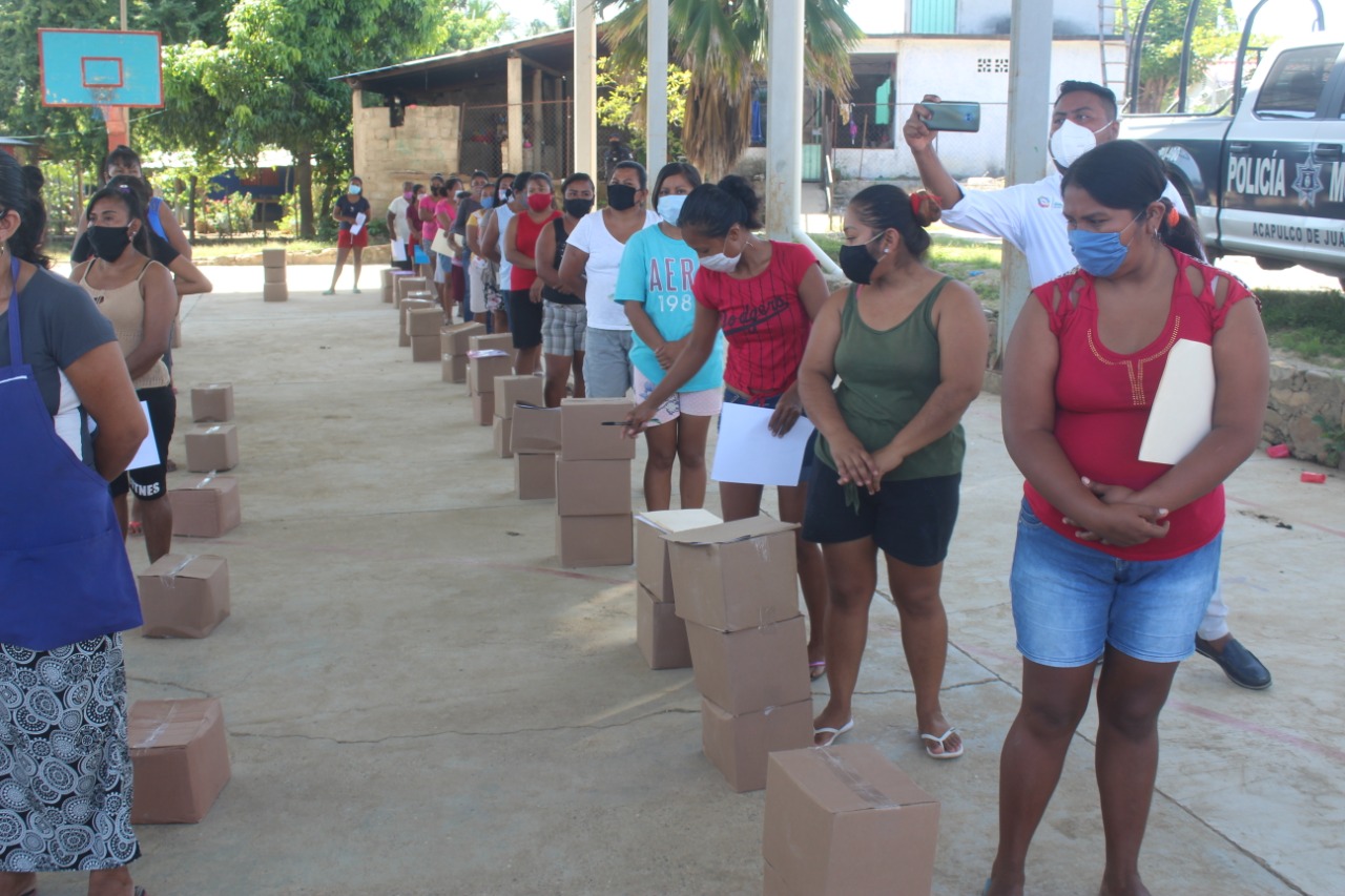 Entregan DIF Acapulco y DIF Guerrero Desayunos Calientes en comunidades rurales