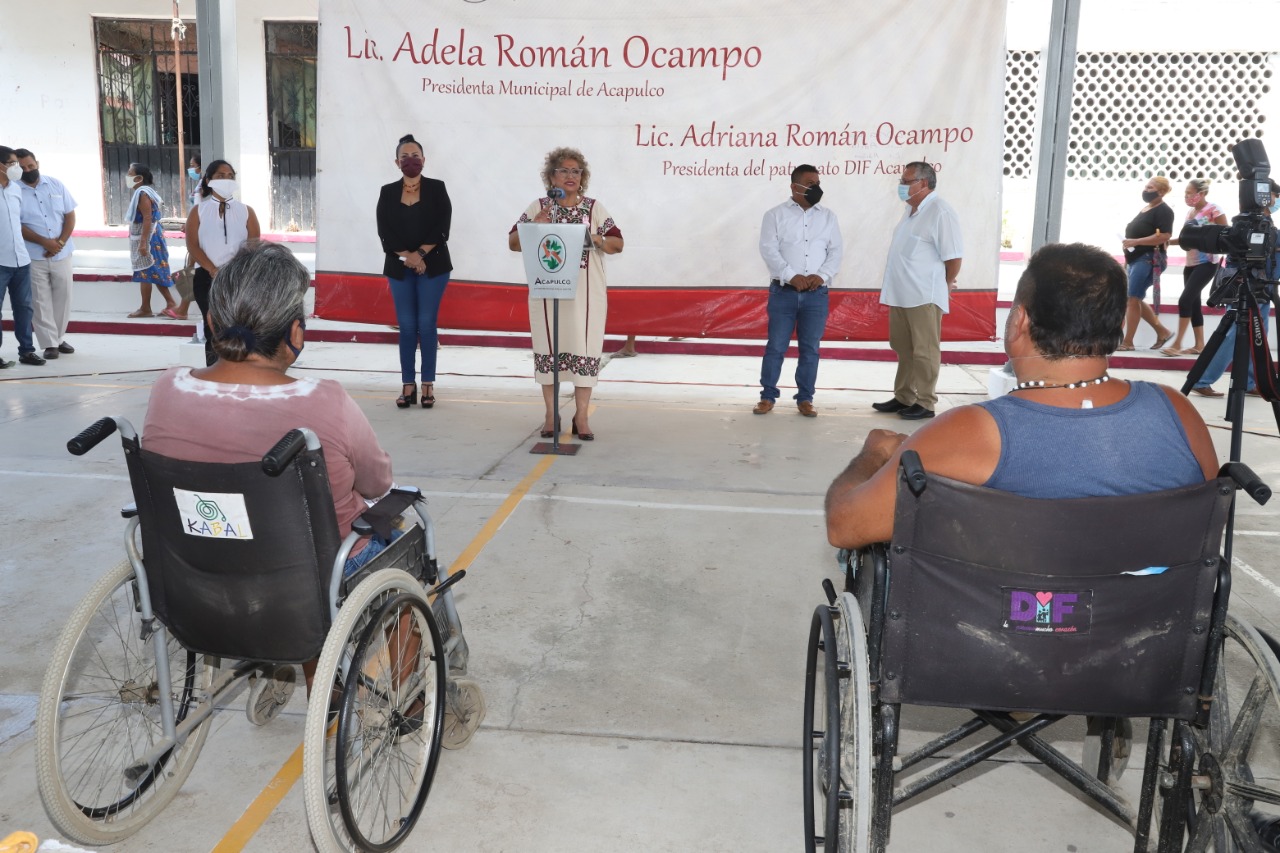 Atiende Adela Román  la zona rural de Acapulco