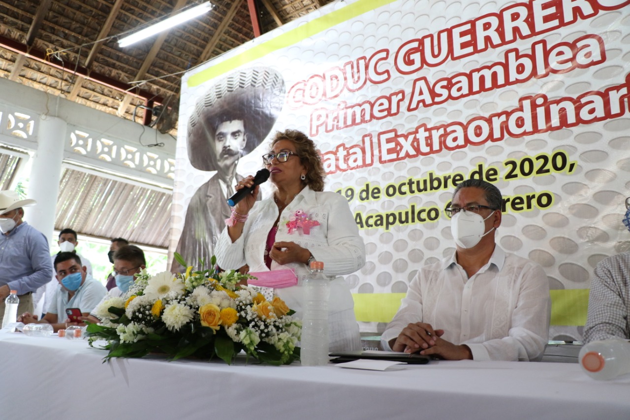 Toma protesta Adela Román al comité estatal de la CODUC