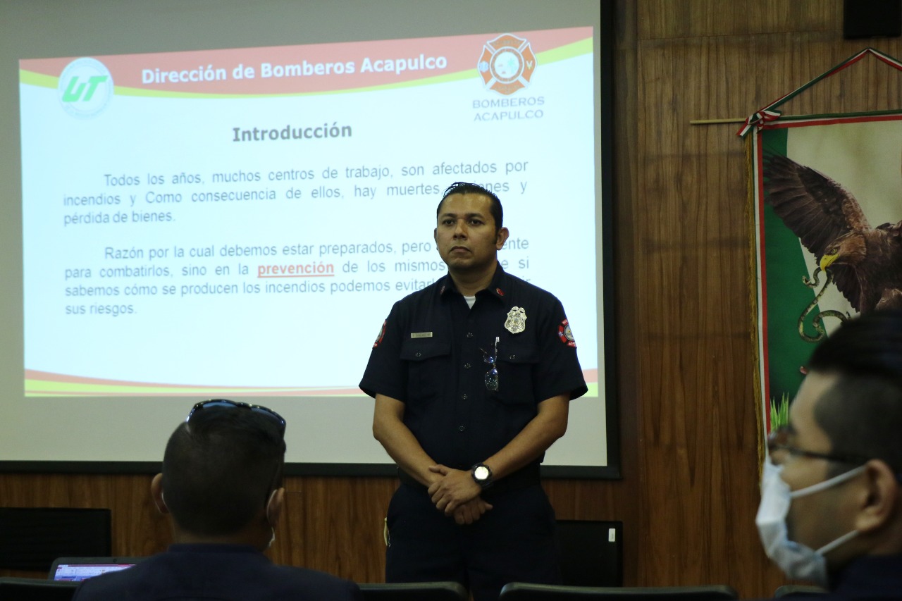 Arranca Gobierno Municipal primer curso de certificación para bomberos