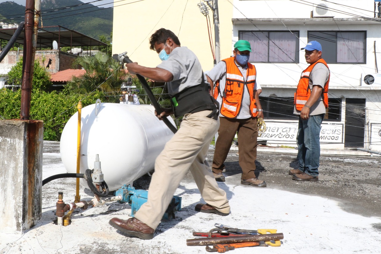 Clausuran gasera informal en la colonia Progreso