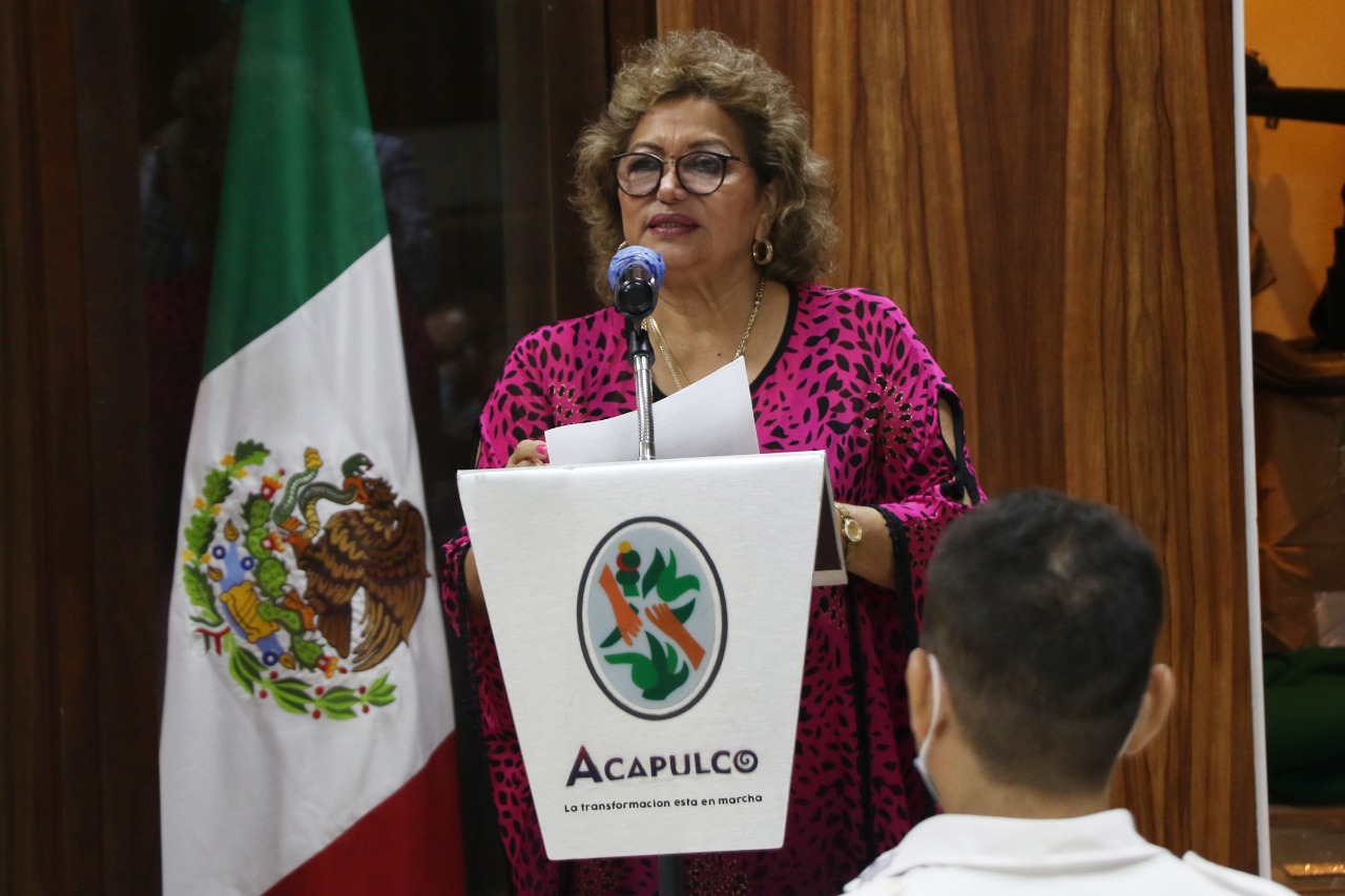 Acapulco es más seguro, gracias a nuestros policías: Adela Román