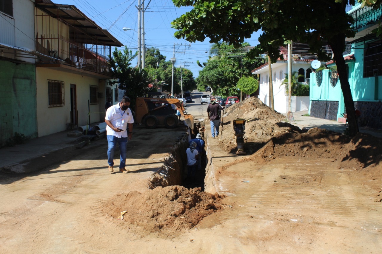 Agradecen vecinos de colonia Bella Vista obra sanitaria de Capama