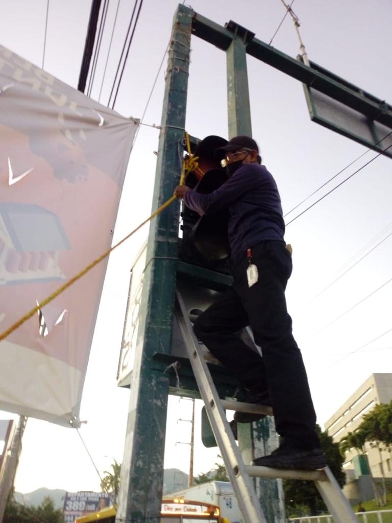 Repara Movilidad y Transporte semáforos en diferentes puntos de la ciudad