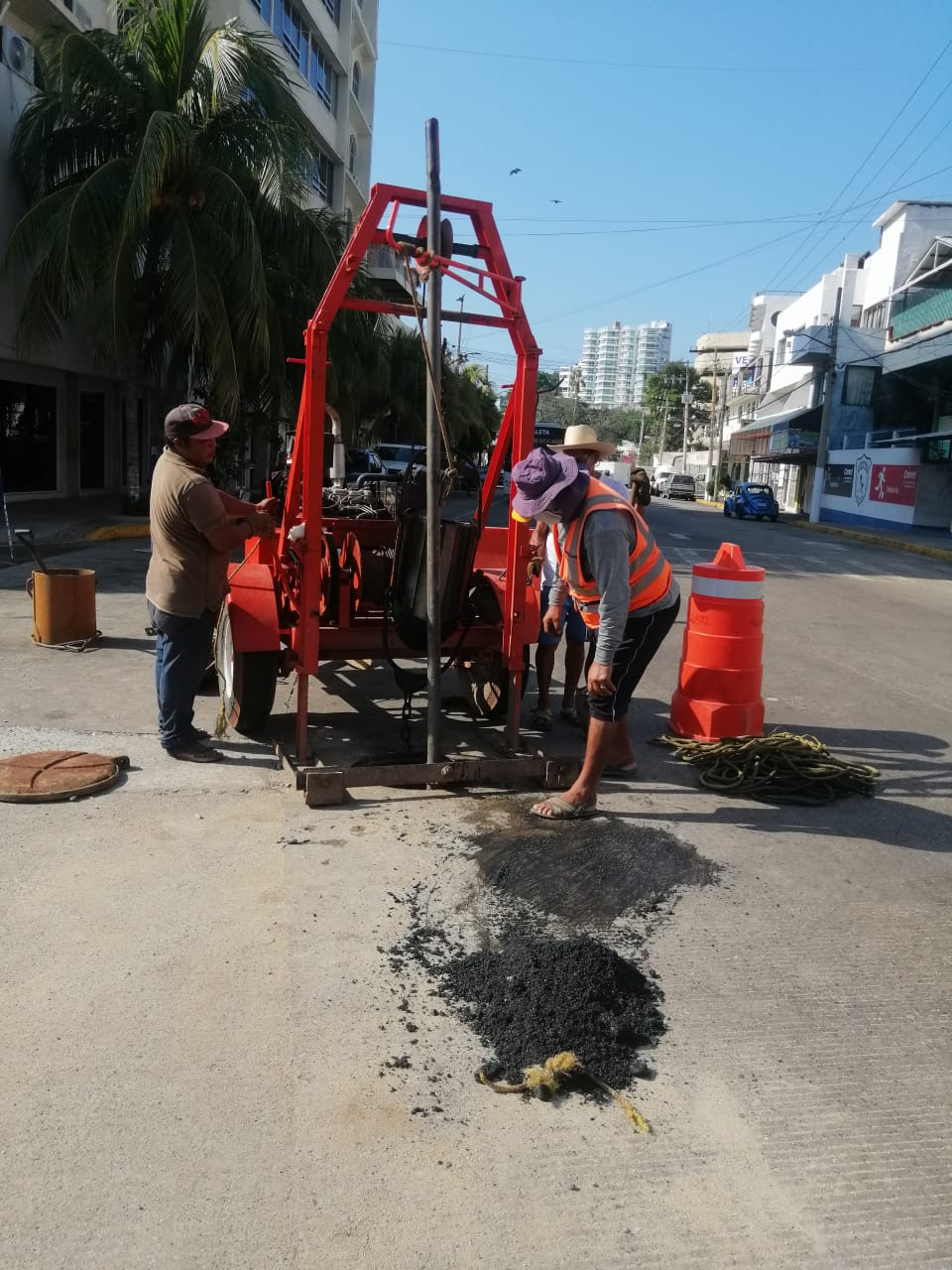 Desazolva Capama tramos del colector Costera