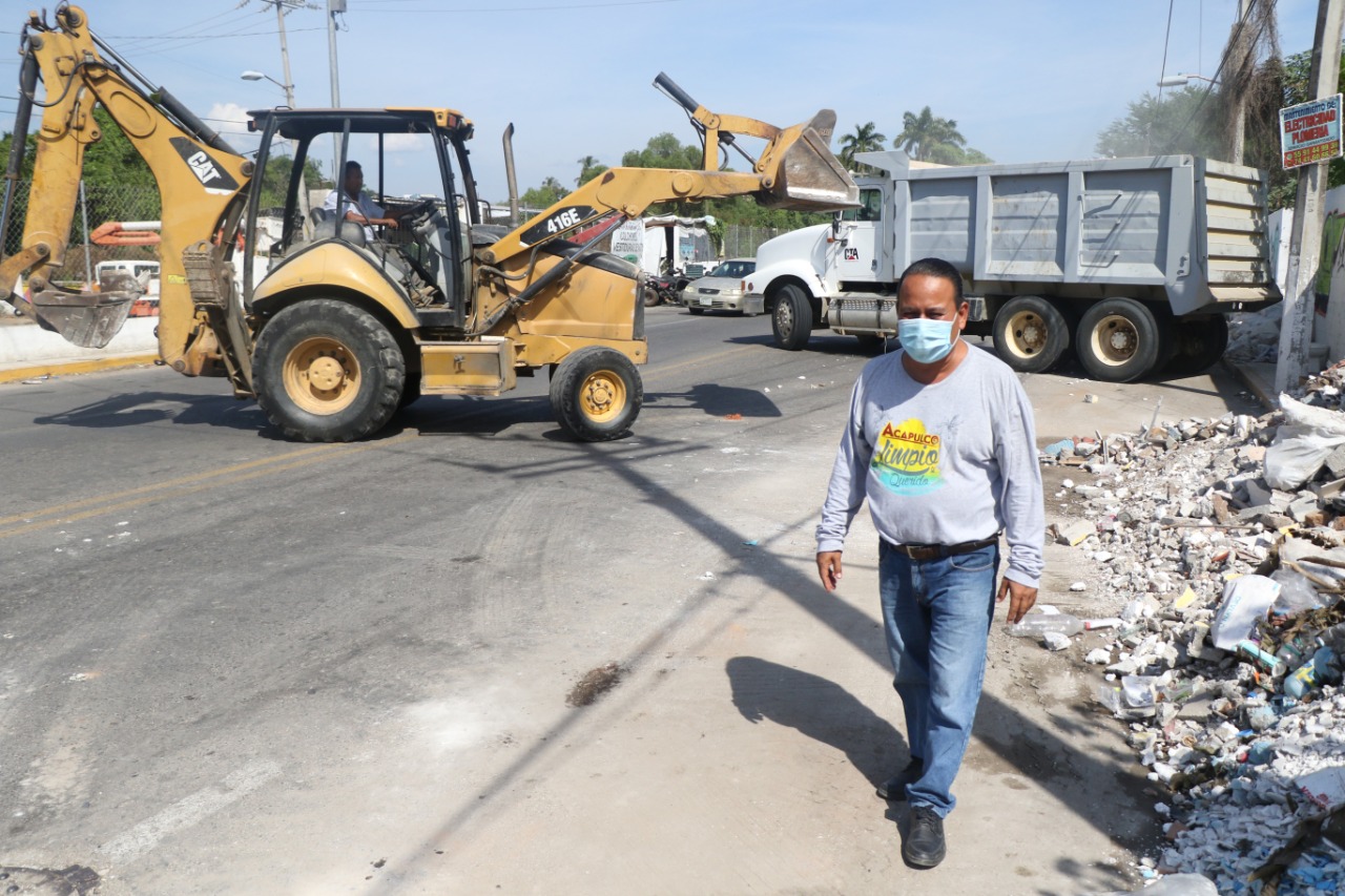Retira Gobierno Municipal 150 toneladas de basura y escombro de zona Diamante