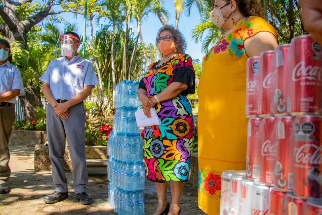 Recibe Gobierno de Acapulco bebidas hidratantes donadas por Grupo FEMSA
