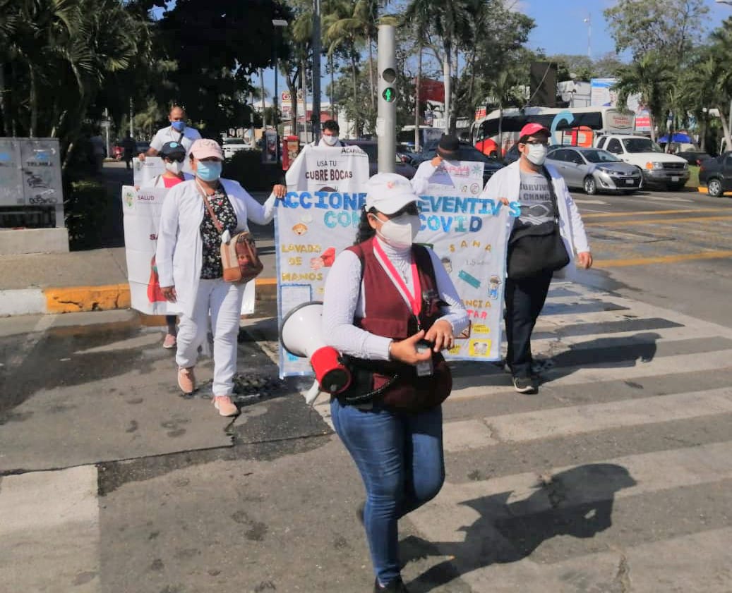 Refuerza Salud Municipal brigadas de concientización sobre la franja turística