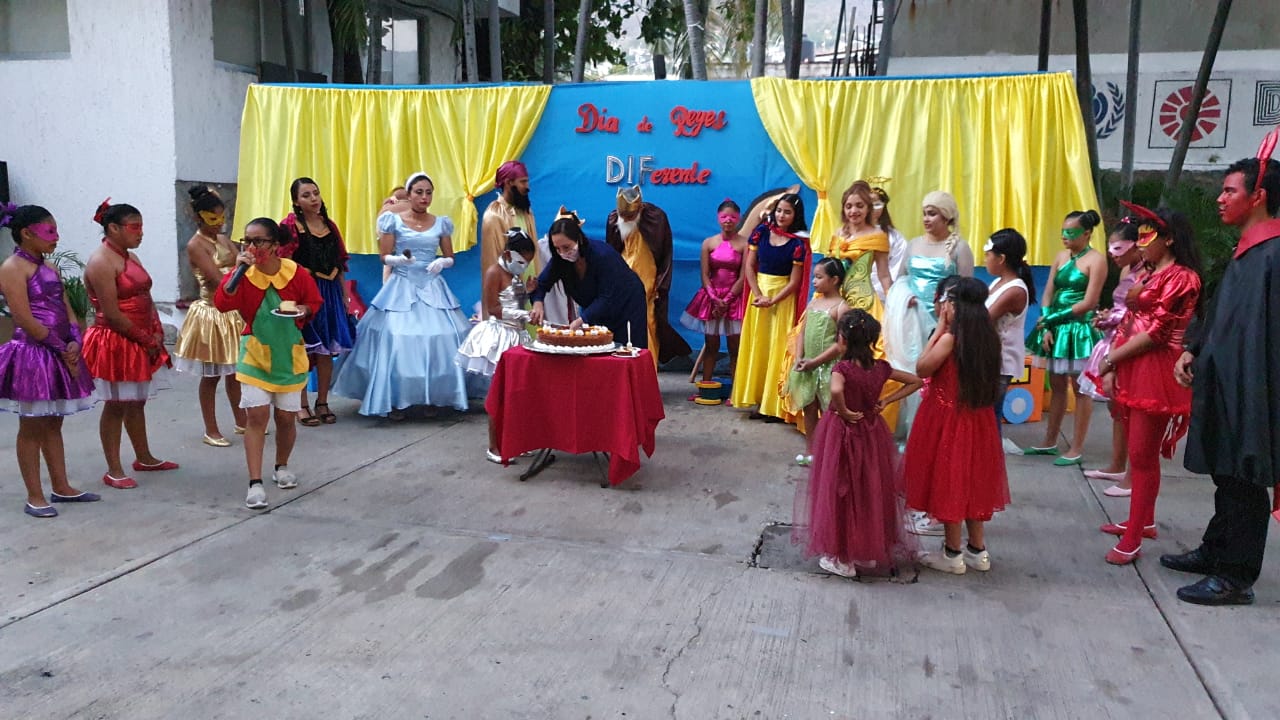 Celebra DIF Acapulco un Día de Reyes DIFerente