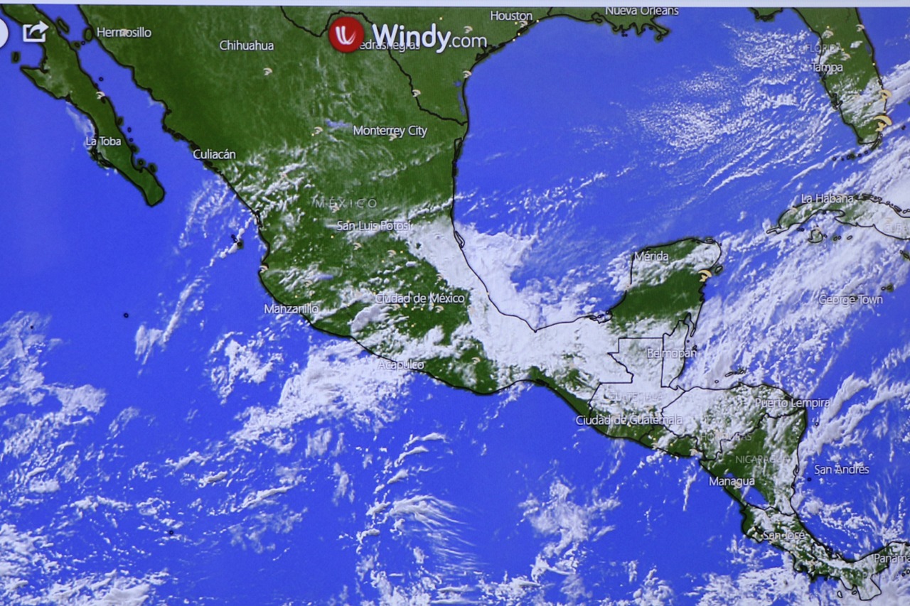 Corriente en chorro genera lluvias intermitentes en Acapulco