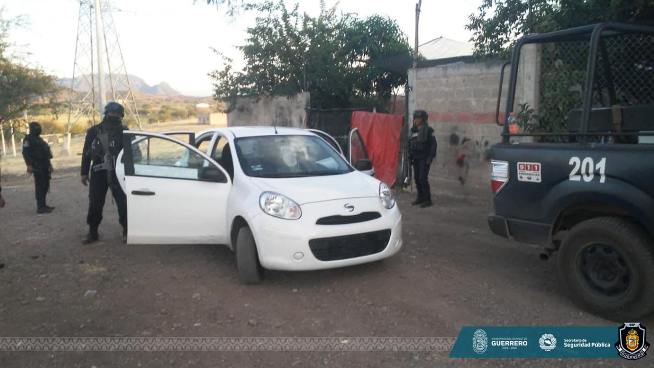 Agentes de la Policía Estatal recuperan un vehículo con reporte de robo en Ciudad Altamirano