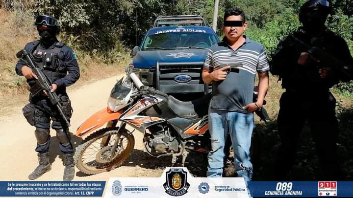 Asegura la Policía Estatal a un hombre con un arma de fuego y cartuchos útiles en el municipio de Atoyac