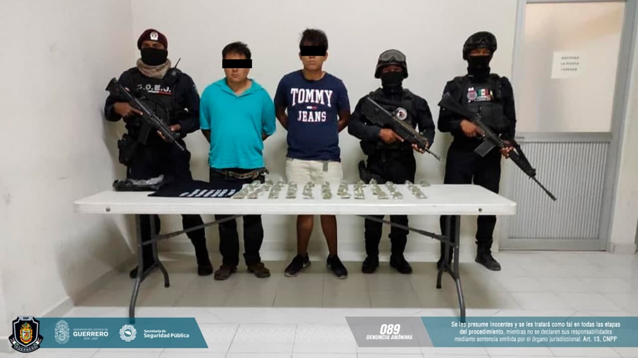 Detiene Policía Estatal a dos por portar presunta droga