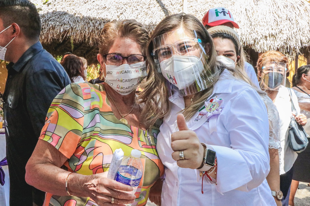Ofrece esposa de Mario Moreno, promover créditos para proyectos para mujeres Ofrece esposa de Mario Moreno, promover créditos para proyectos para mujeres