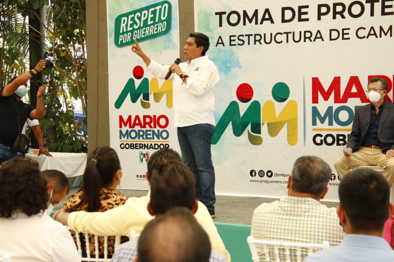 Mario Moreno toma protesta a estructuras del PRI y PRD