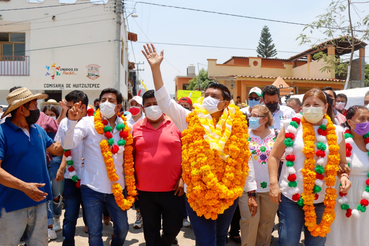 Mario, es el candidato que me genera confianza”, dijo vecino de Huiziltepec al verlo en su pueblo
