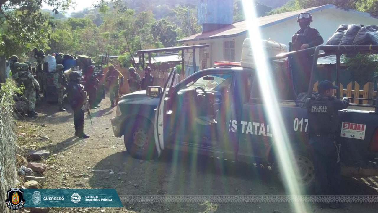 Resguarda Ejército, Guardia Nacional, Policía Ministerial y Policía Estatal comunidades de sierra de Coyuca de Catalán