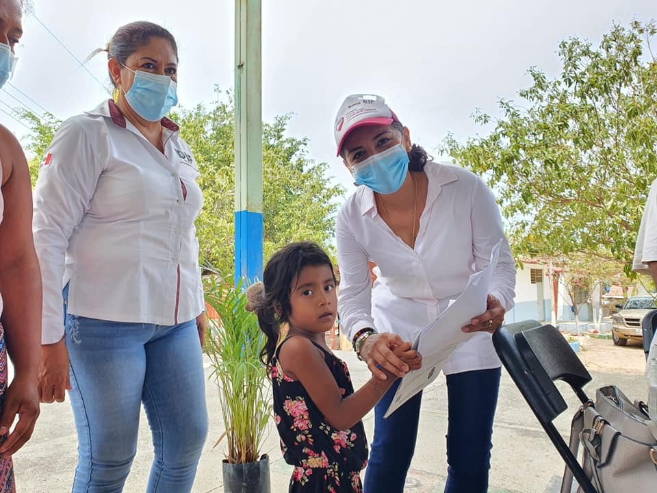 Beneficia DIF Acapulco a familias de Metlapil