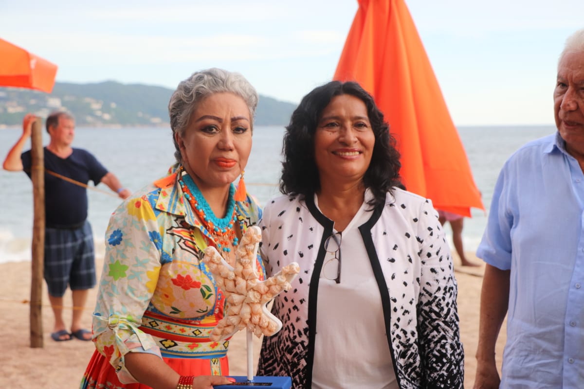 “Vamos a dar todo a cambio de nada” Abelina López Rodríguez “Vamos a dar todo a cambio de nada” Abelina López Rodríguez