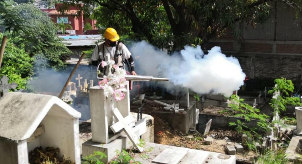 Refuerza Salud Pública fumigación y abatización en colonias populares