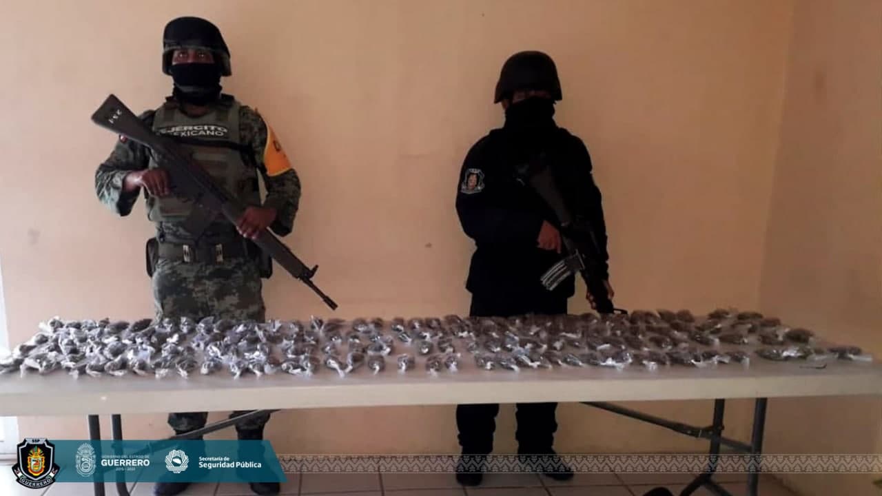 Asegura la Policía Estatal y SEDENA presunta droga en el municipio de Acapulco