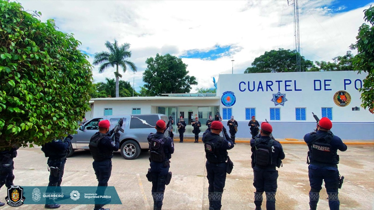 Rinde homenaje la SSP Guerrero al oficial Raúl Bahena caído en el cumplimiento de su deber