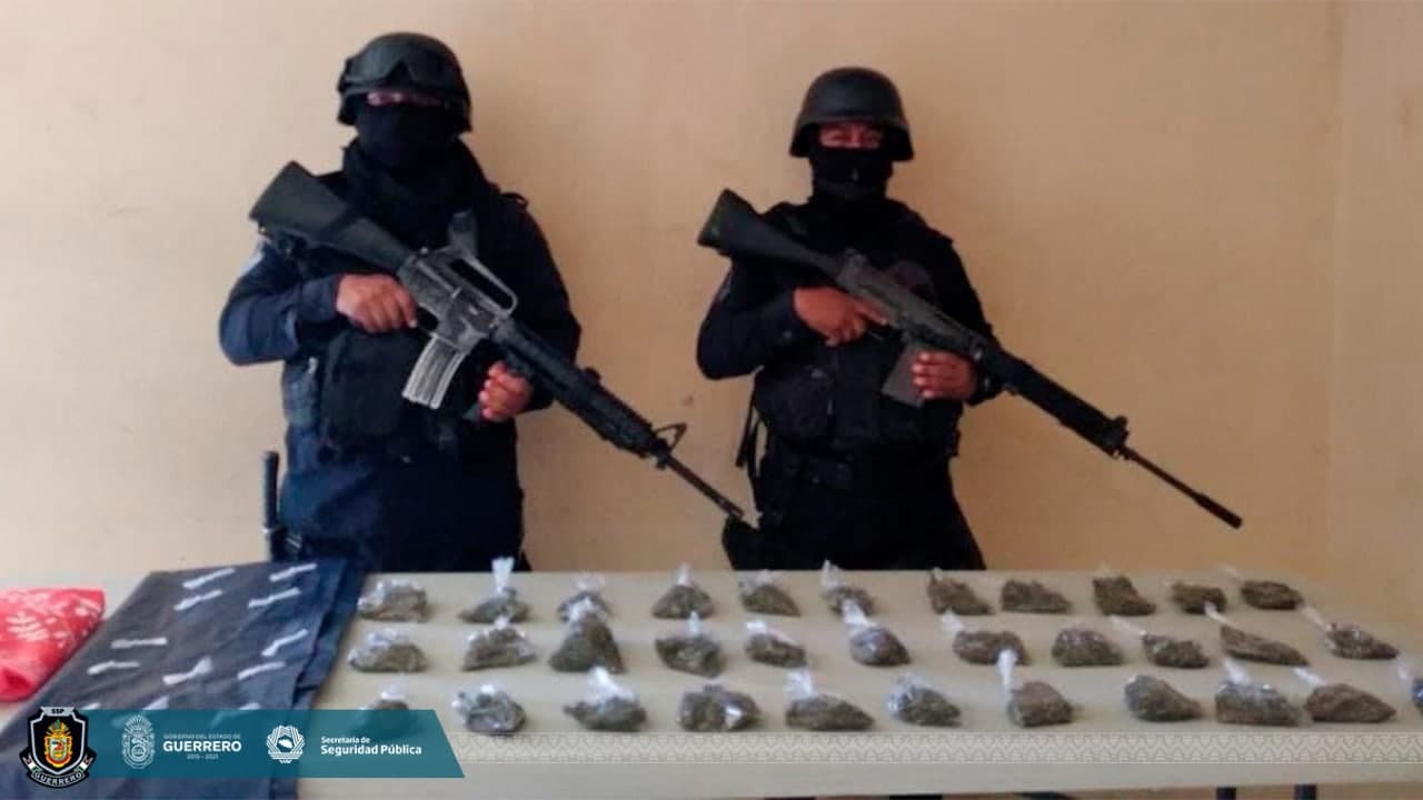 Asegura la Policía Estatal presunta droga en el municipio de Acapulco