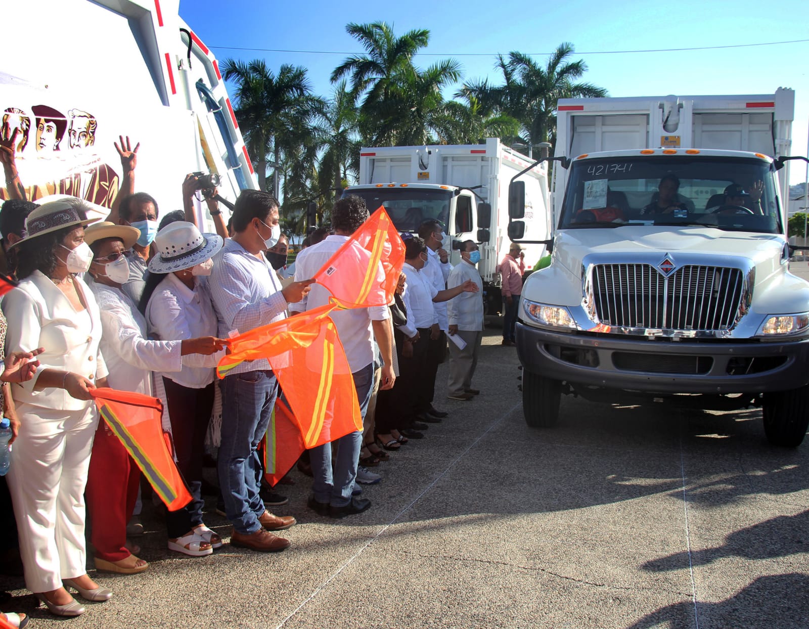 Acapulco tiene nuevos camiones recolectores de basura