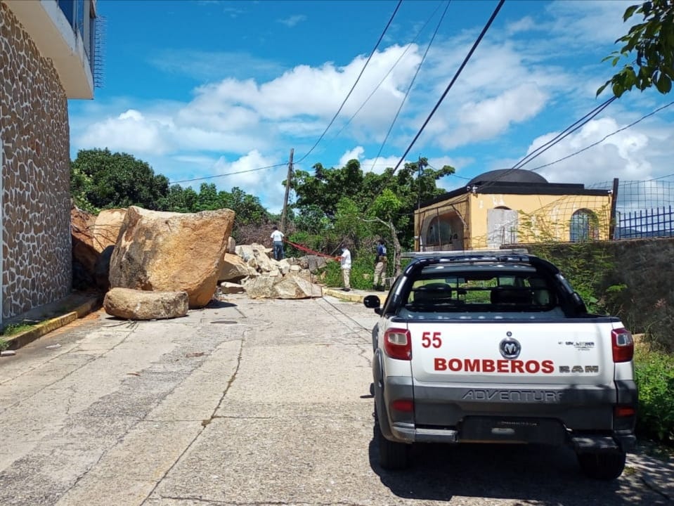 Rescata Protección Civil cuerpo de una persona desaparecida en la Laguna de Tres Palos