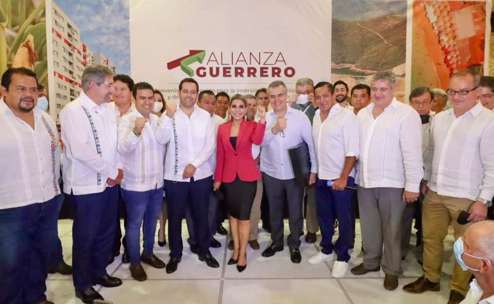 Firma Evelyn Salgado Pineda la Alianza Guerrero