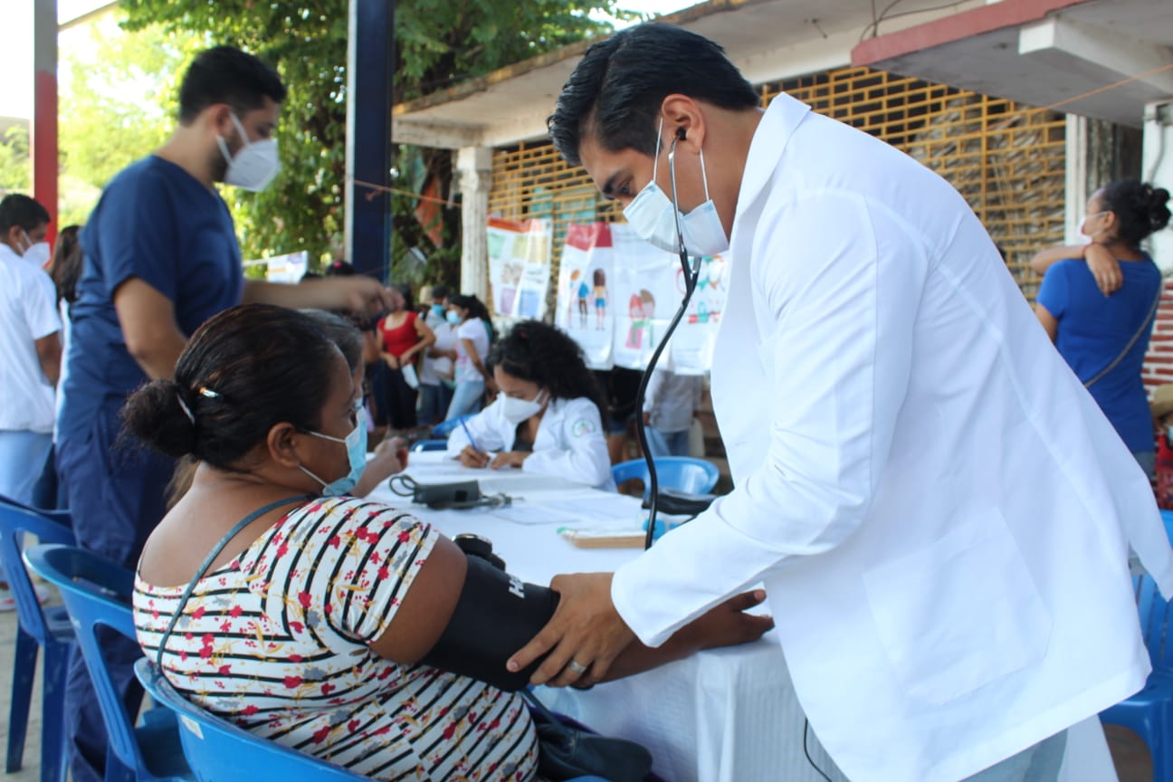 Realiza Salud municipal brigada integral en El Quemado