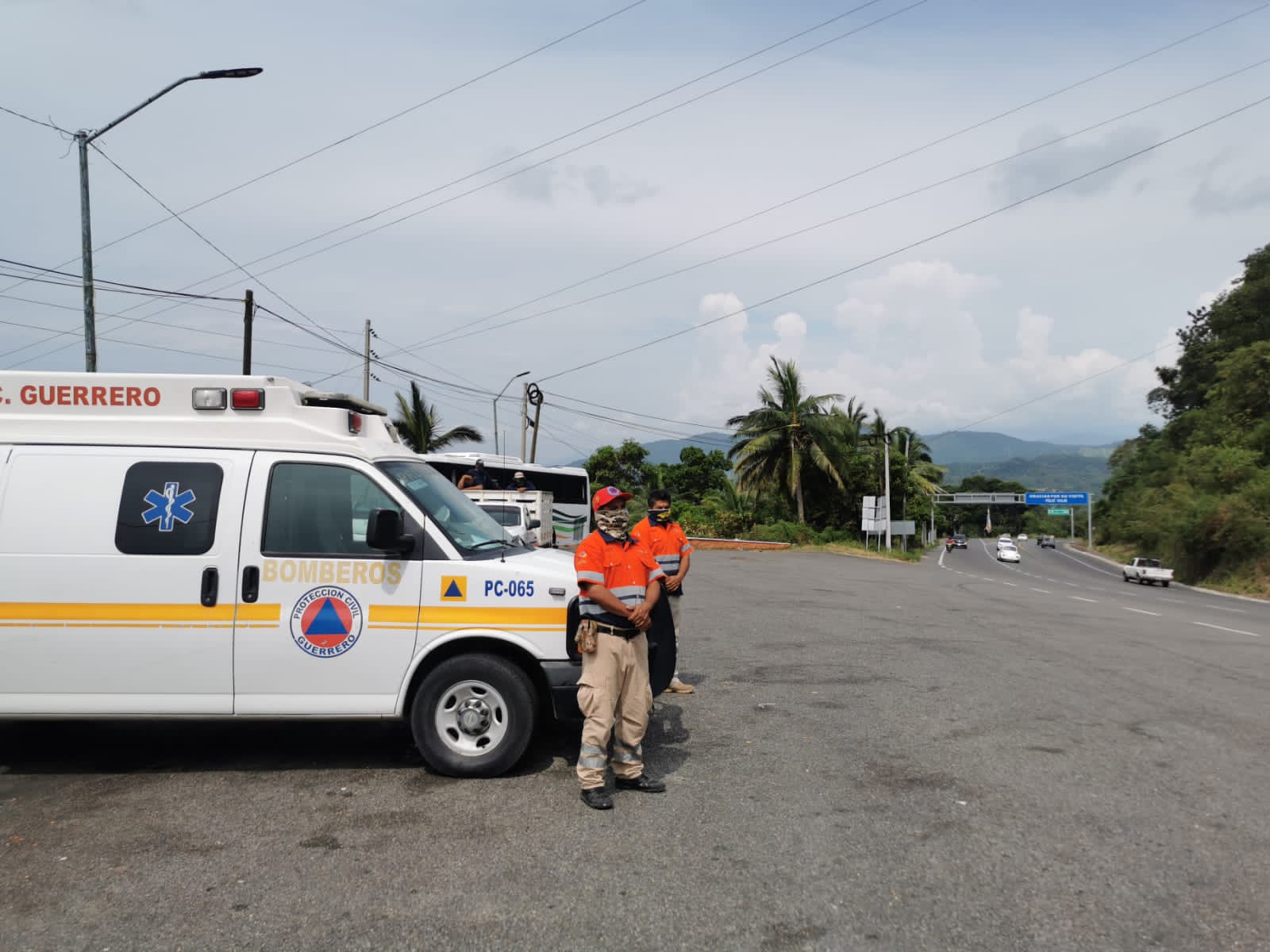 Personal de Protección Civil se suma al operativo por fin de Semana Largo en Guerrero