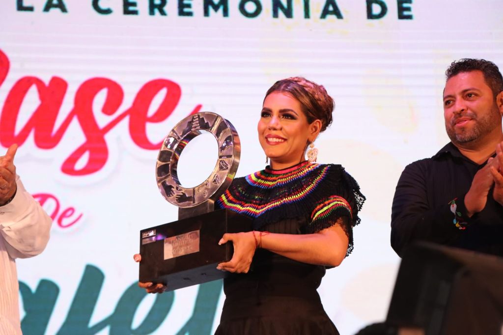 Recibe Evelyn Salgado Pineda la estafeta para el Tianguis Turístico 2022