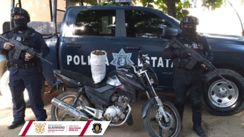 Asegura la Policía Estatal presunta droga en el municipio de Atoyac de Álvarez