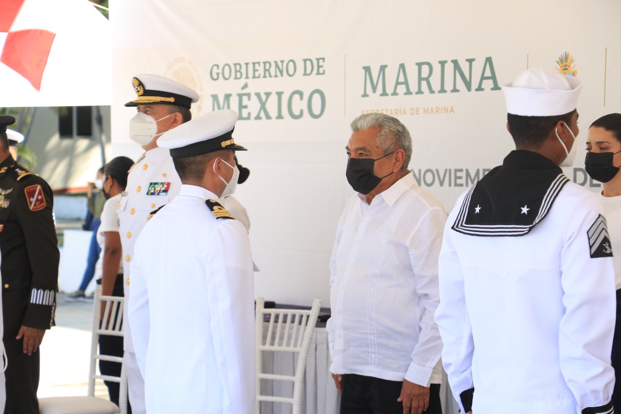 Asiste el secretario de Gobierno, Saúl López a la ceremonia con motivo del Día de la Armada de México