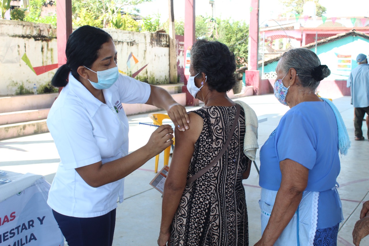 Reconocen pobladores de Ejido Nuevo brigadas de Salud Municipal