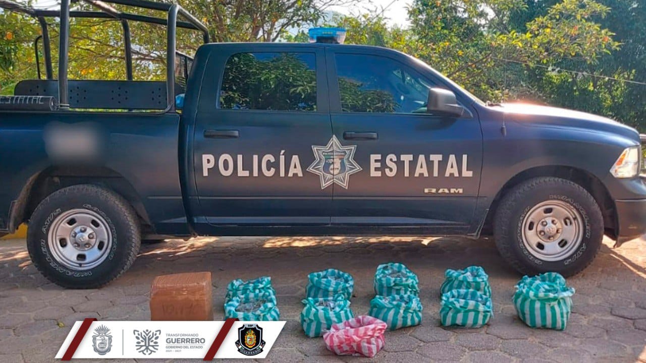 Asegura la Policía Estatal presunta droga en el municipio de Acapulco