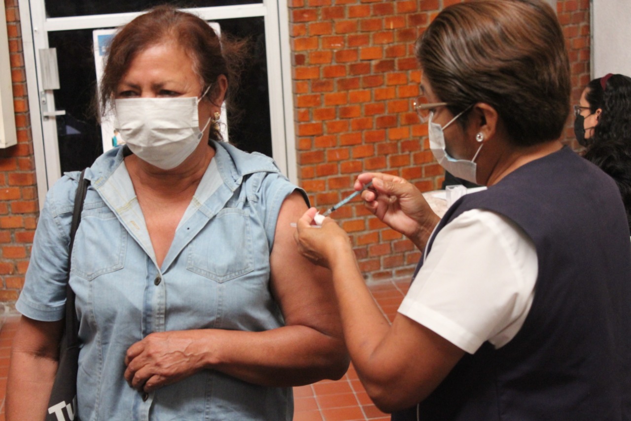Convoca la Secretaría de Salud a la población a aplicarse la vacuna contra la influenza