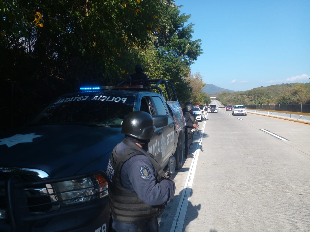 Policía Estatal brinda auxilio a visitantes en turísticos en Guerrero
