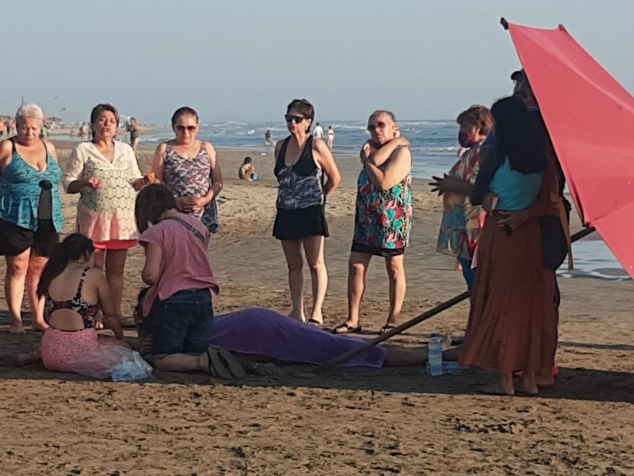 Mueren dos capitalinos en playas de Acapulco Mueren dos capitalinos en playas de Acapulco