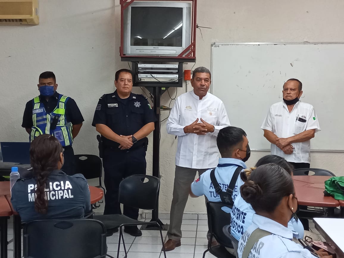 Toman policías curso básico de primeros auxilios