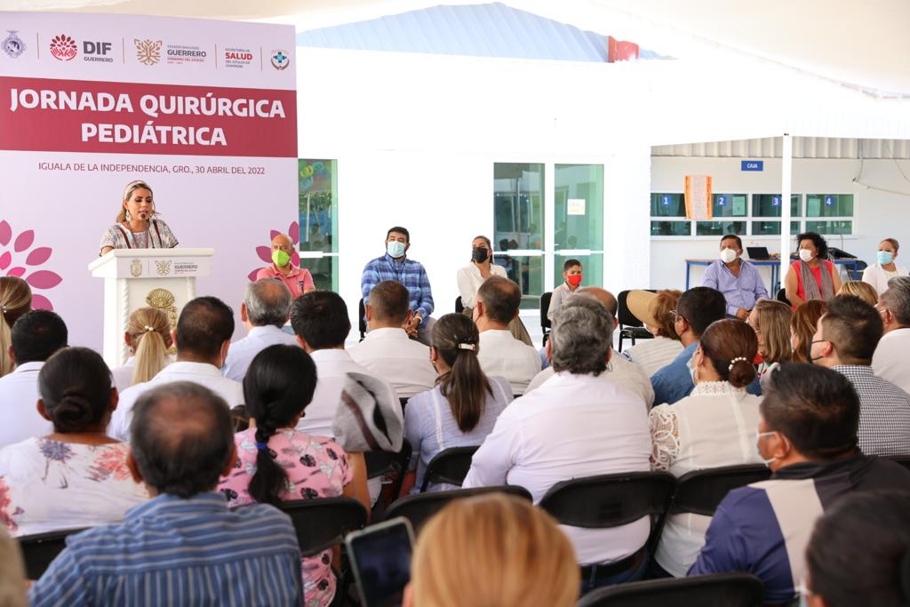 En el marco del Día del Niño y la Niña, Evelyn Salgado puso en marcha la jornada quirúrgica pediátrica gratuita en Iguala