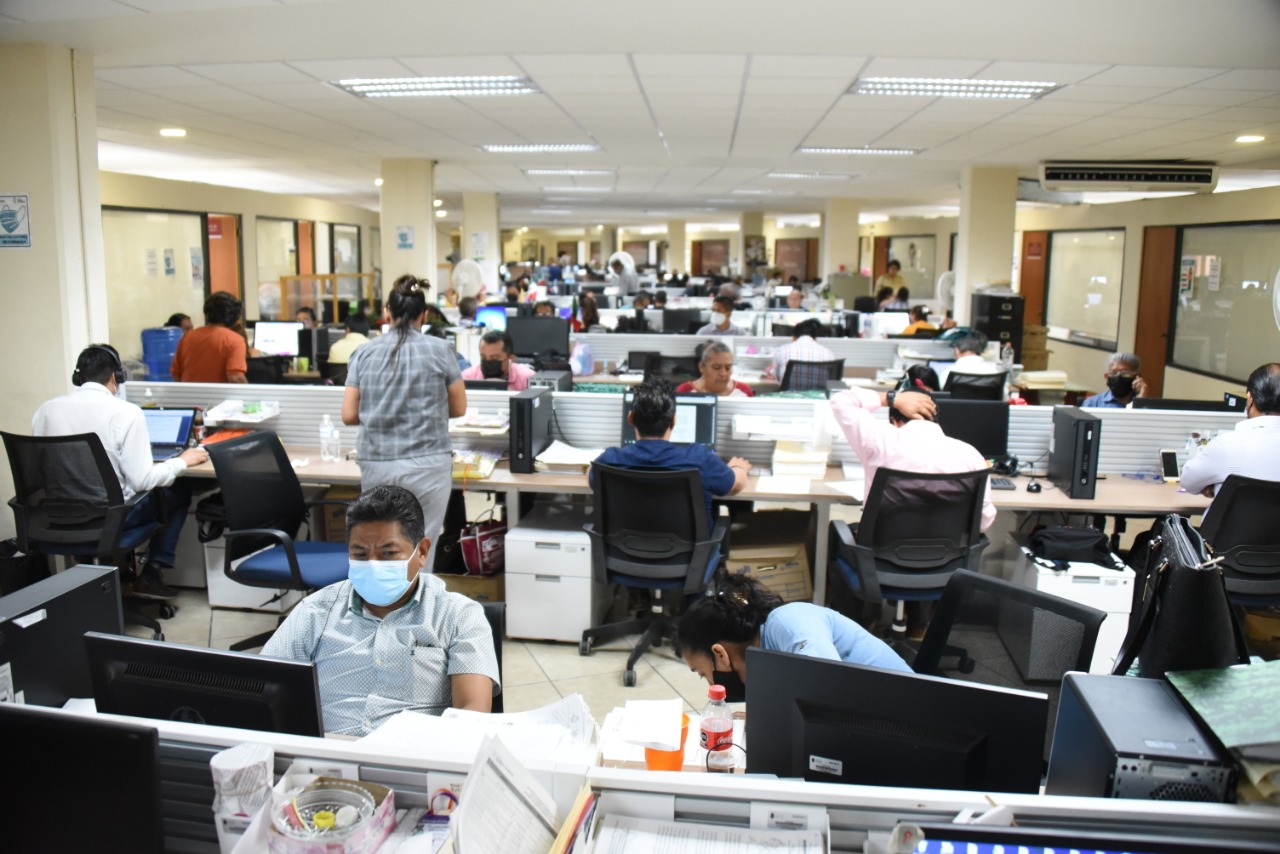 Anuncia gobierno de Guerrero aumento del 10% a trabajadores supernumerarios Anuncia gobierno de Guerrero aumento del 10% a trabajadores supernumerarios