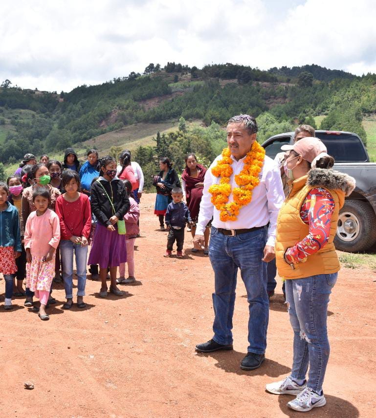 Gobierno destina 1.4 mdp en primaria bilingüe “Moctezuma Ilhuicamina” en Ahuexotitlán