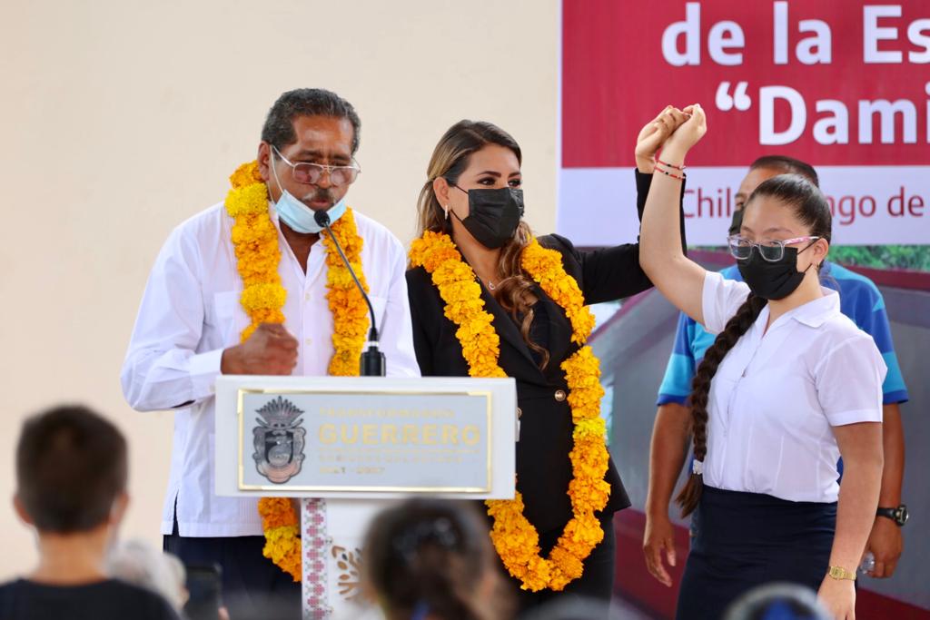 Con la inauguración de más aulas, Evelyn Salgado continúa la Revolución Educativa