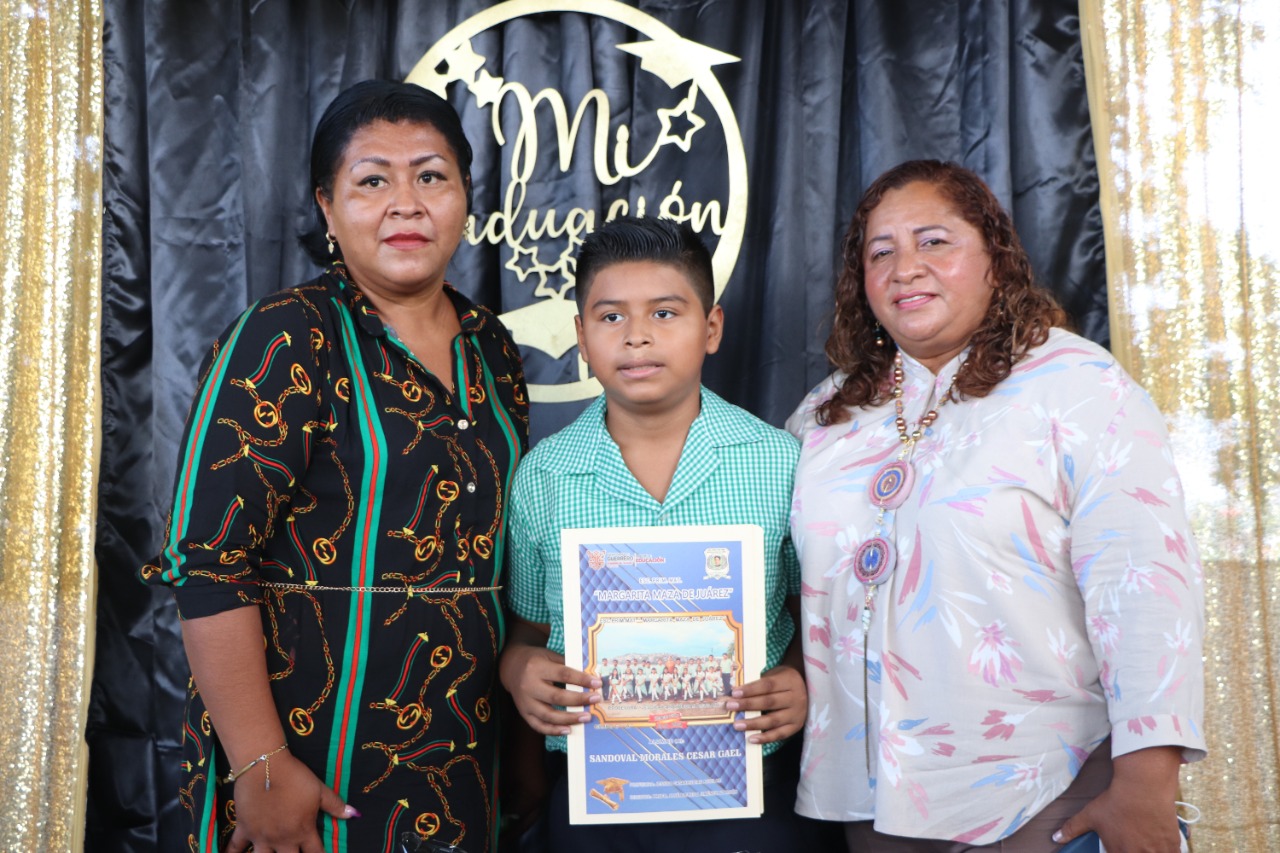 Encabeza Leticia Lozano ceremonia de clausura de fin de cursos