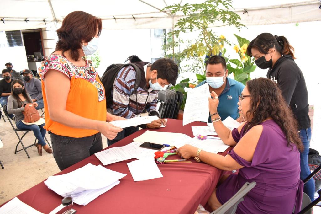 Un total de 152 aspirantes del municipio de Chilapa trabajaran en campos de Estados Unidos Un total de 152 aspirantes del municipio de Chilapa trabajaran en campos de Estados Unidos